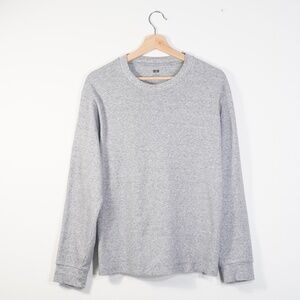 Uniqlo Gray Long Sleeve T-Shirt
